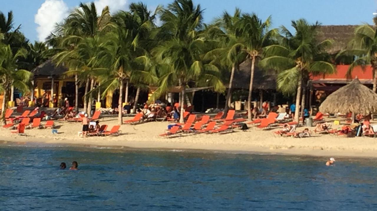 Blue Bay Penthouse Reef 5, Beach Golf Pool Dive With Ocean View Dorp Dorp Sint Michiel 外观 照片
