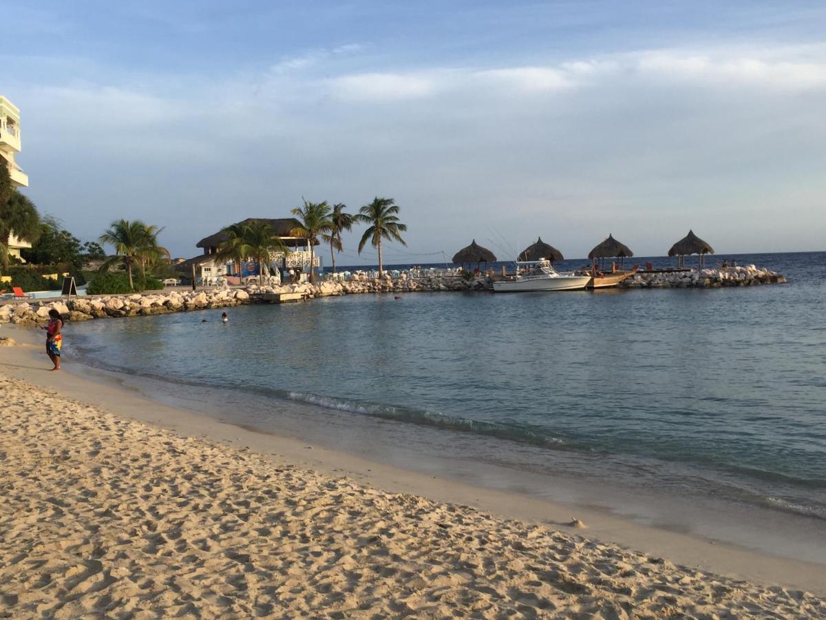 Blue Bay Penthouse Reef 5, Beach Golf Pool Dive With Ocean View Dorp Dorp Sint Michiel 外观 照片
